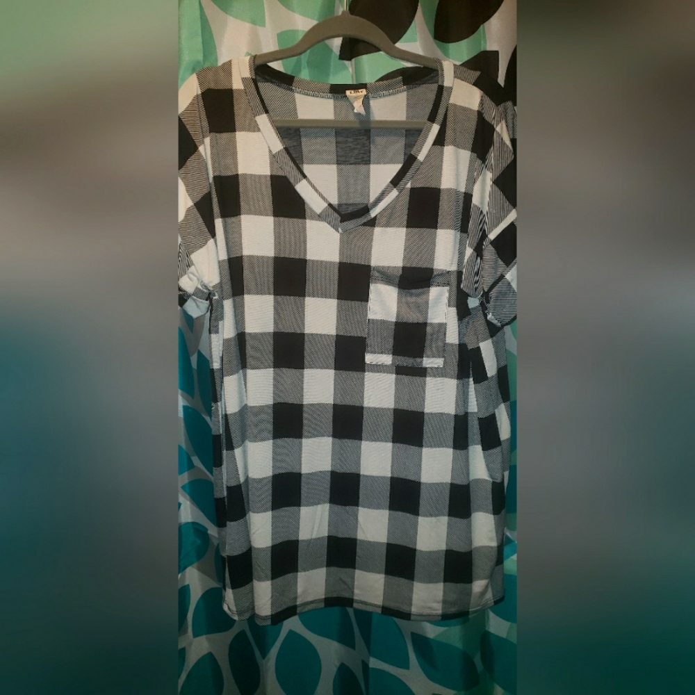 Buffalo plaid tee